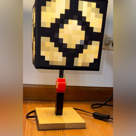 Minecraft lamp - Picture 2 of 4